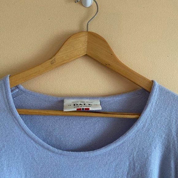 Dale of Norway 100% Merino Wool Lightweight Base Layer Sweater Size Small - Picture 3 of 4